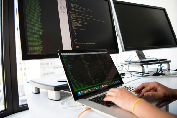 遼陽微電子有限判弱汽北特公司介紹？:沈陽芯源微電子設(shè)備有限公司